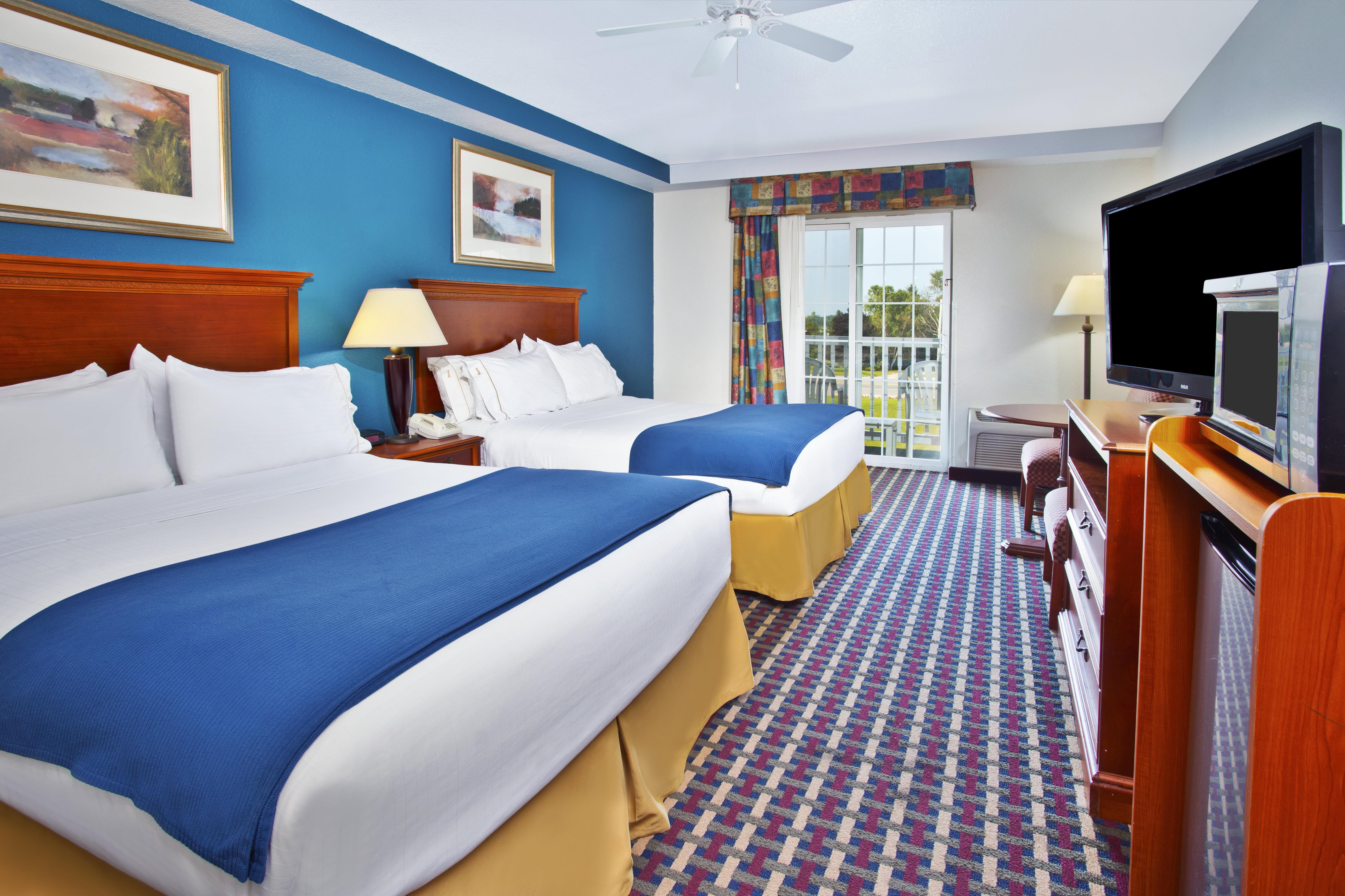 Holiday Inn Express Hotel & Suites Petoskey, An Ihg Hotel Екстериор снимка